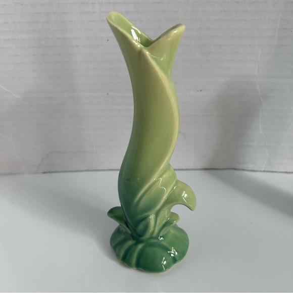 Vintage jade green bud vases - Picture 6 of 7